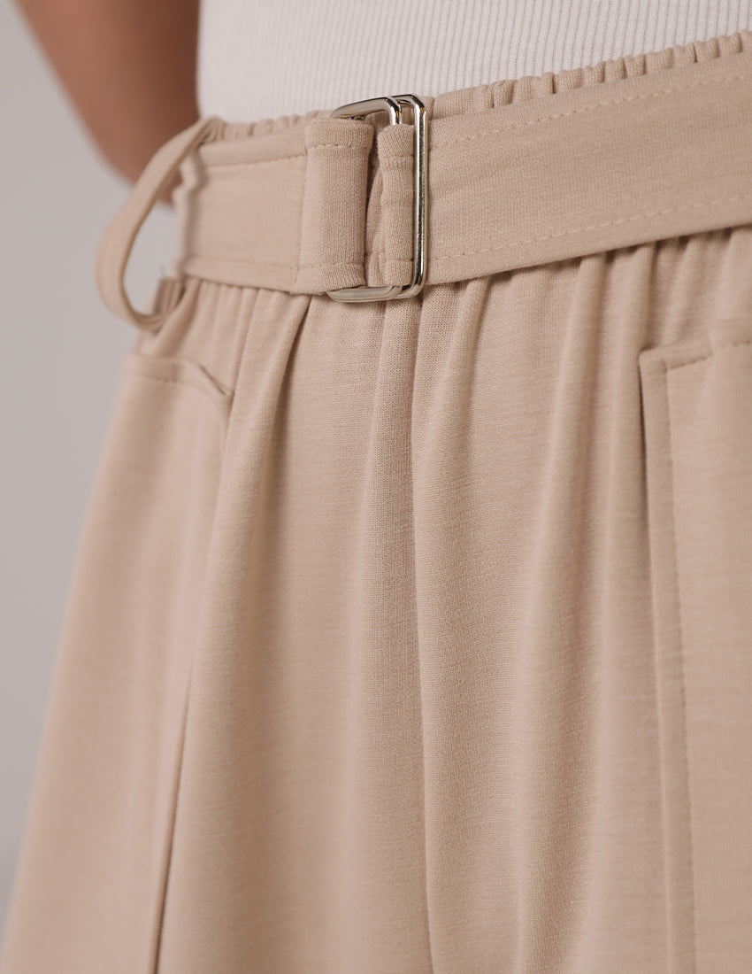 بنطال جينز واسع بخصر مرتفع