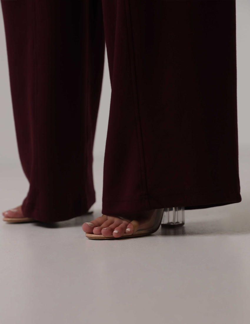 بنطال رياضي عالي الخصر مع حزام