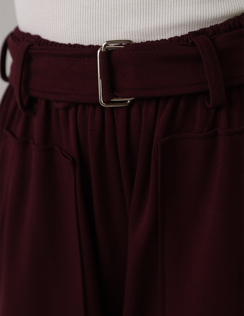 بنطال رياضي عالي الخصر مع حزام