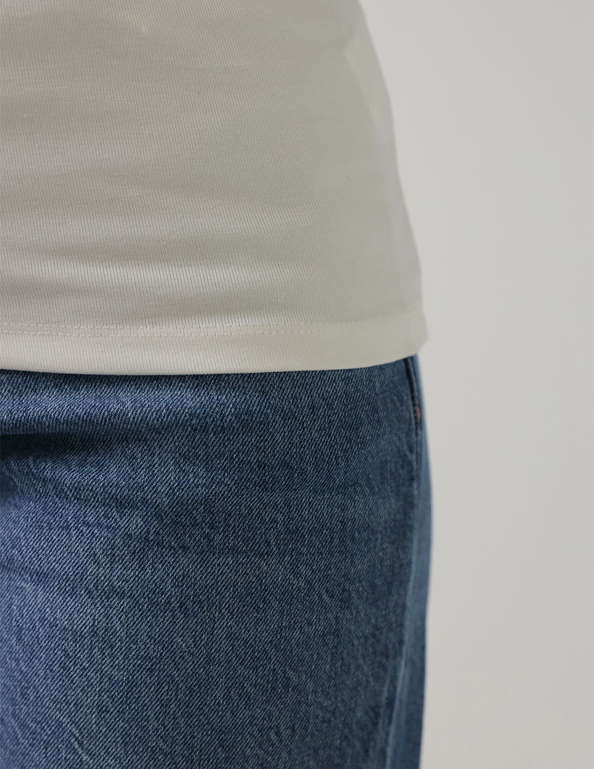 تي شيرت مضلع مع حواف متباينة