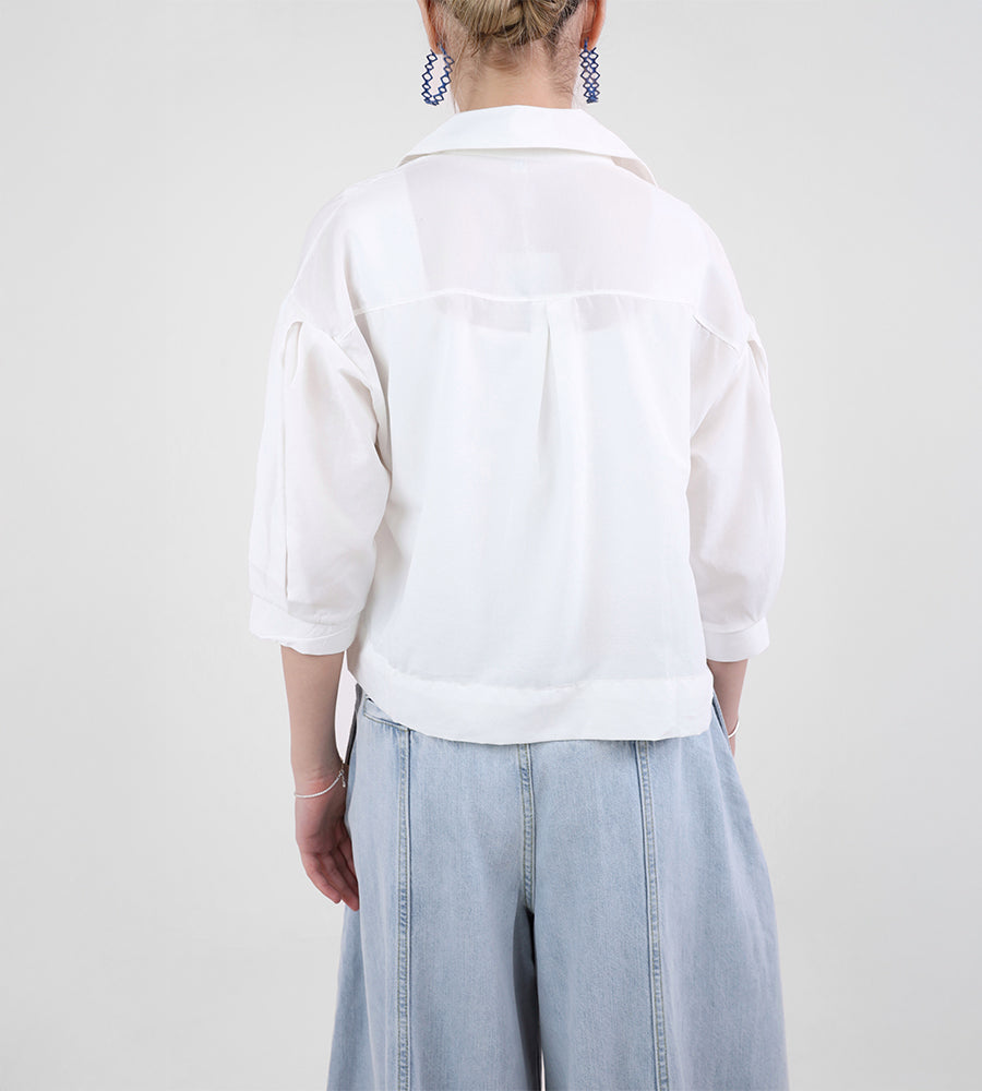 Cropped shirt with puff sleeves