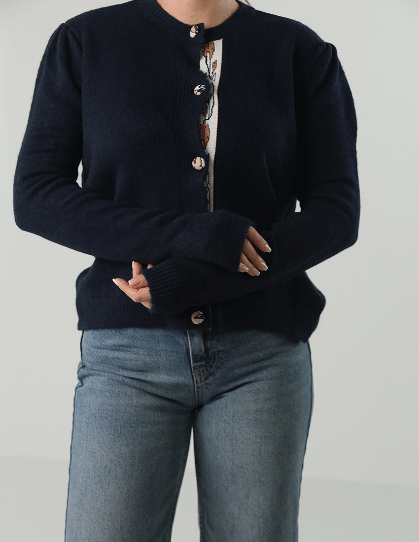 Tricot Buttoned Cardigan with Crew Neckline