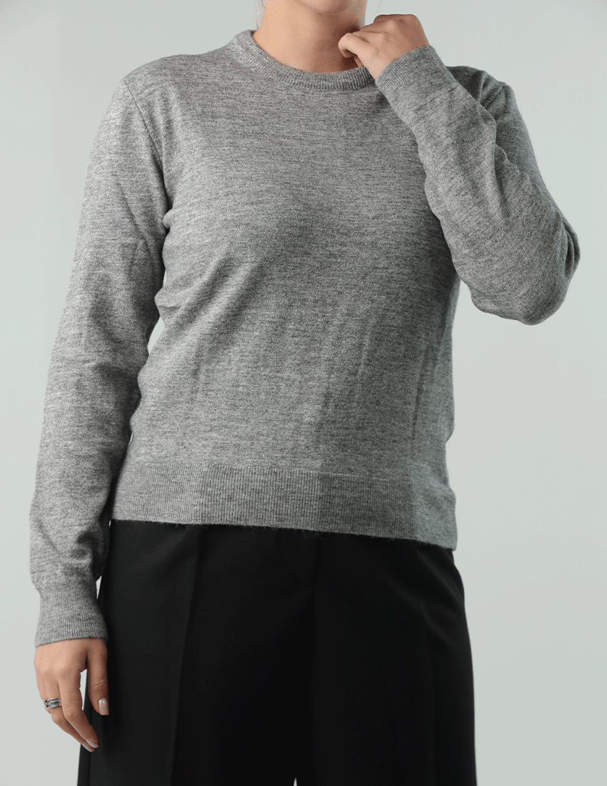 سترة تريكو بفتحة رقبة دائرية