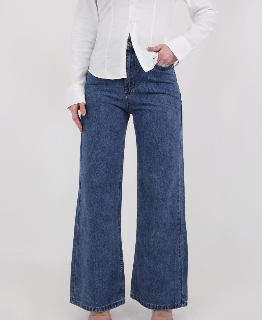 Straight-leg jeans