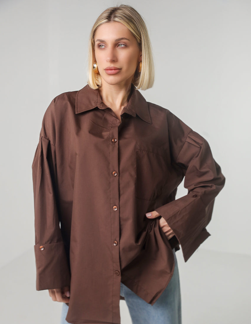 قميص كبير الحجم بأزرار