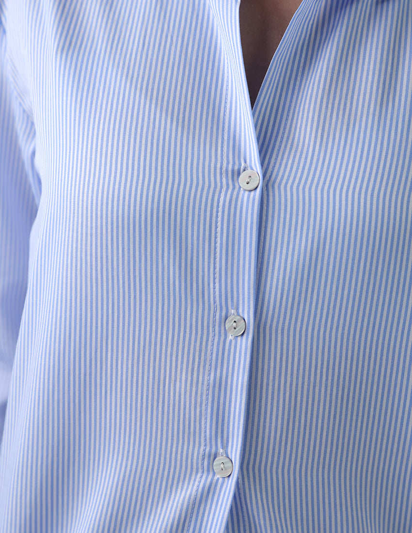 قميص مخطط بألوان الباستيل