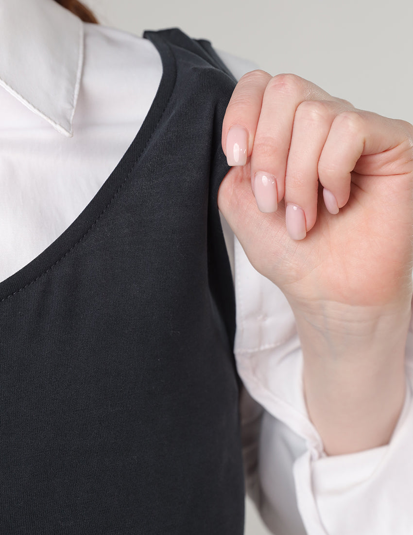 جمبسوت بدون أكمام مع خصر مطاطي وساقين واسعتين