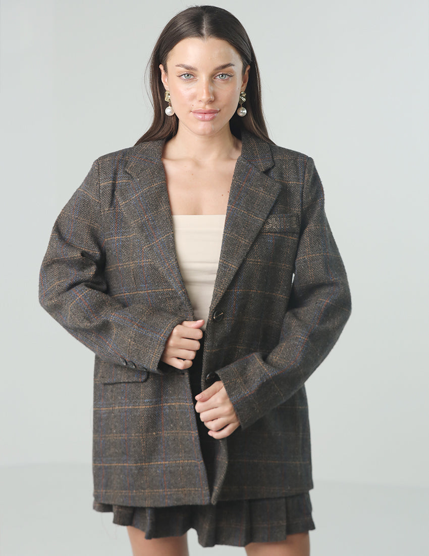 سترة منقوشة كبيرة الحجم