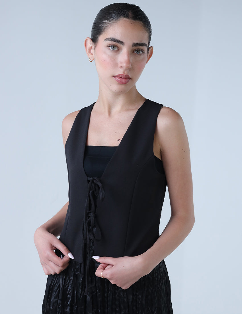 سترة بدون أكمام مع أقواس