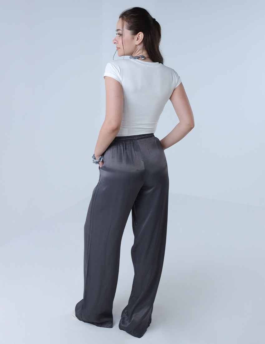 بنطلون واسع الساق