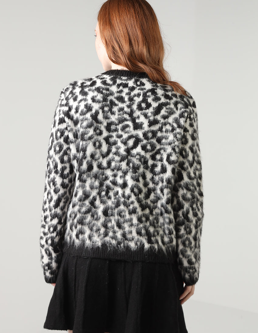 كارديجان أبيض بنقشة جلد النمر