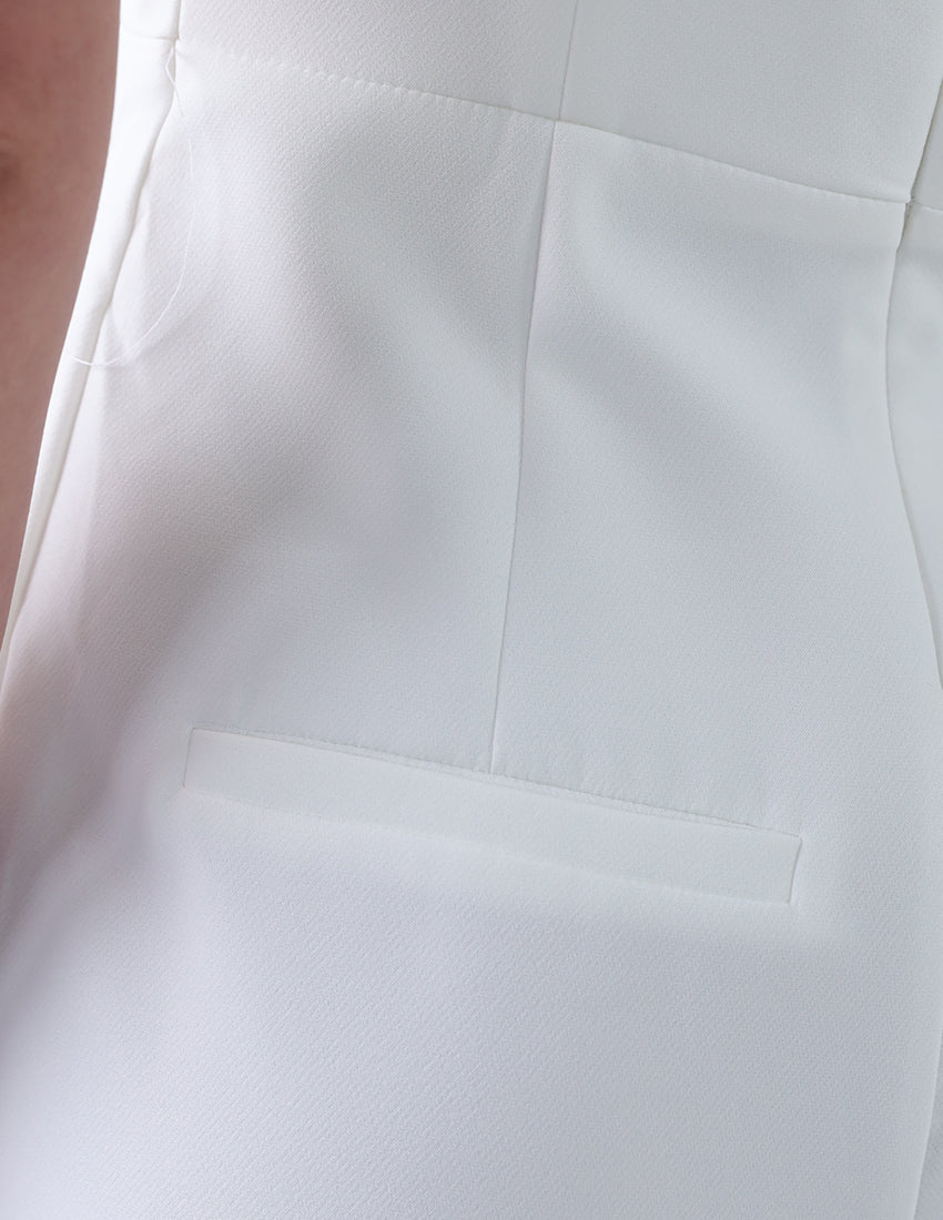 Sleeveless jumpsuit with a straight cut