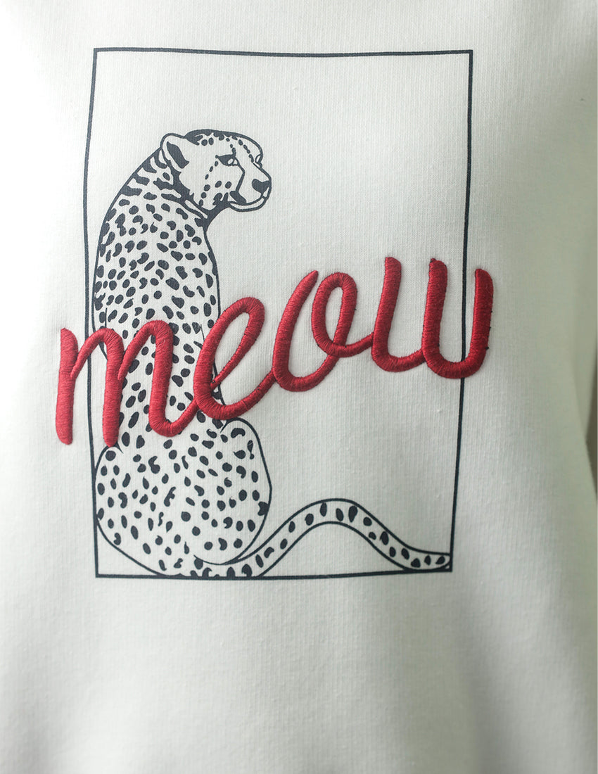 سويت شيرت مطبوع باللون الأبيض