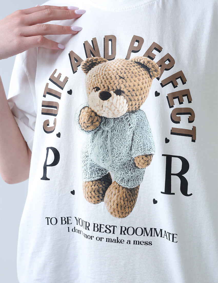 T-shirt with a bear print and words