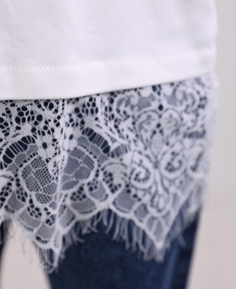 White T-shirt with lace sleeves and waist
