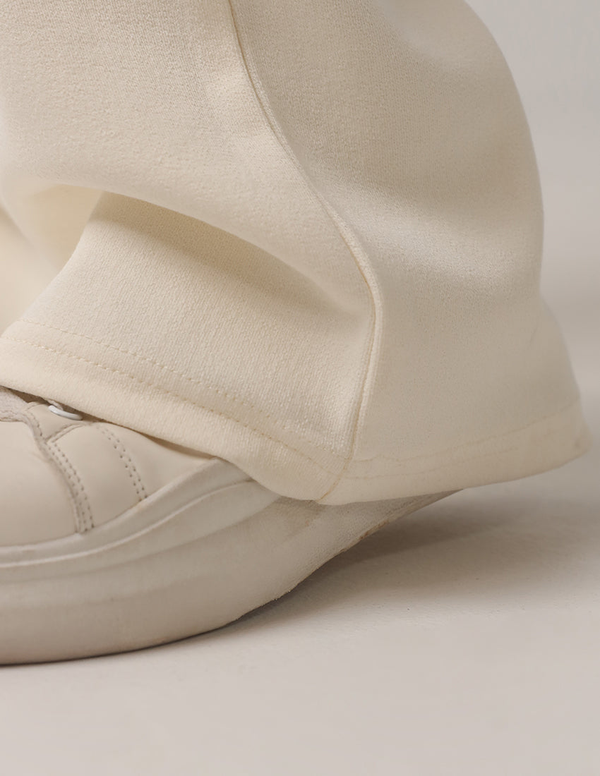 طقم رياضي مضلع مع سويت شيرت قصير