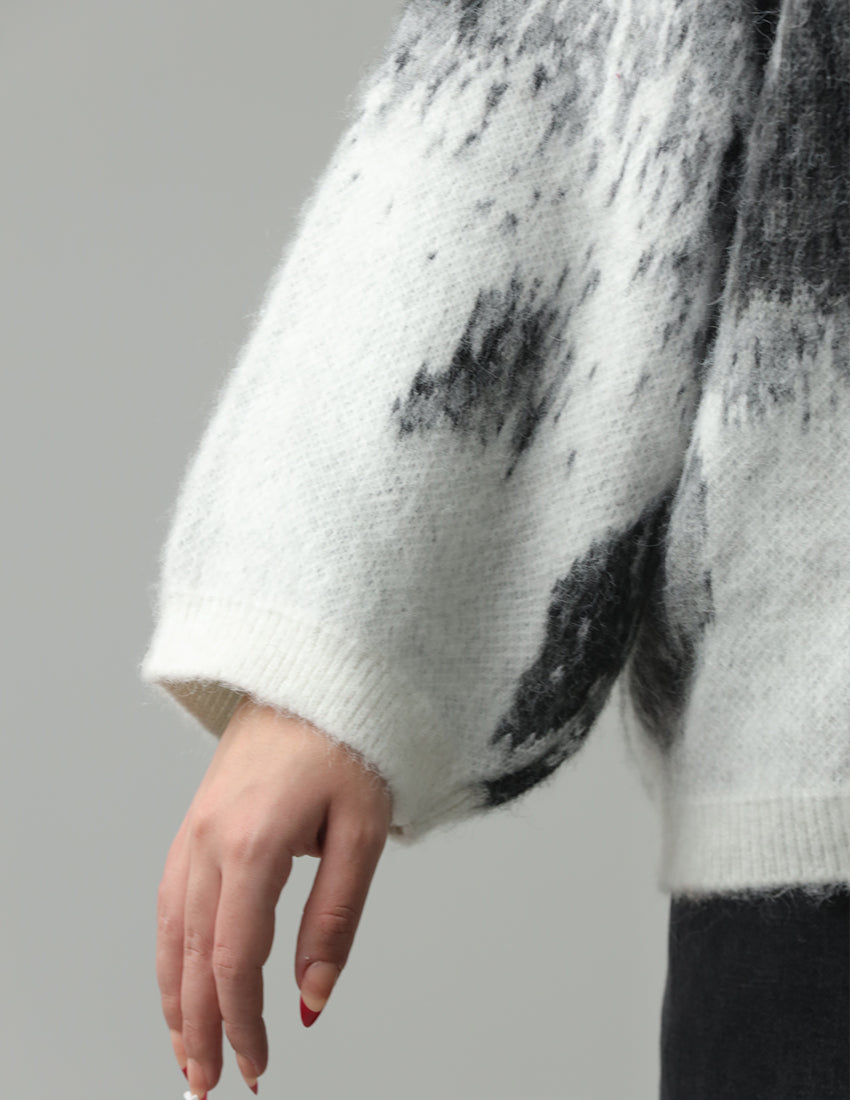 سترة صوفية محبوكة بطبعة تجريدية وأكمام واسعة