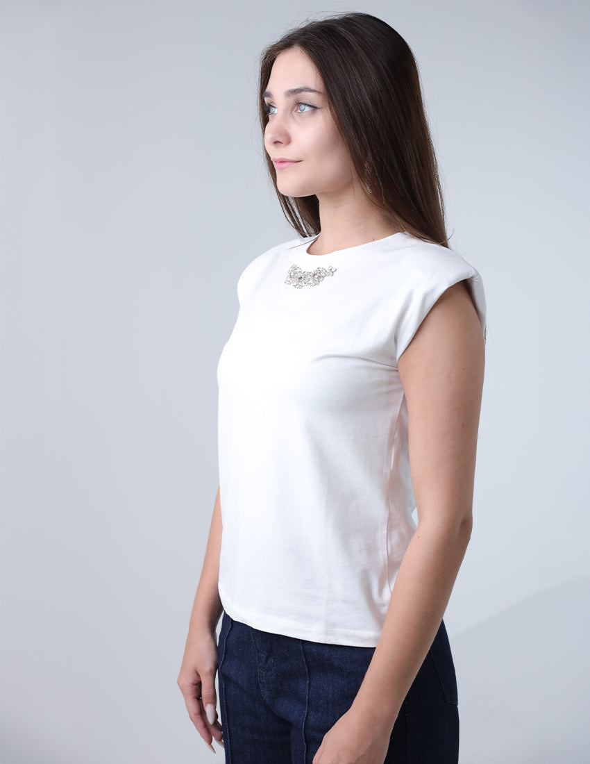 تي شيرت لؤلؤي بأكمام قصيرة