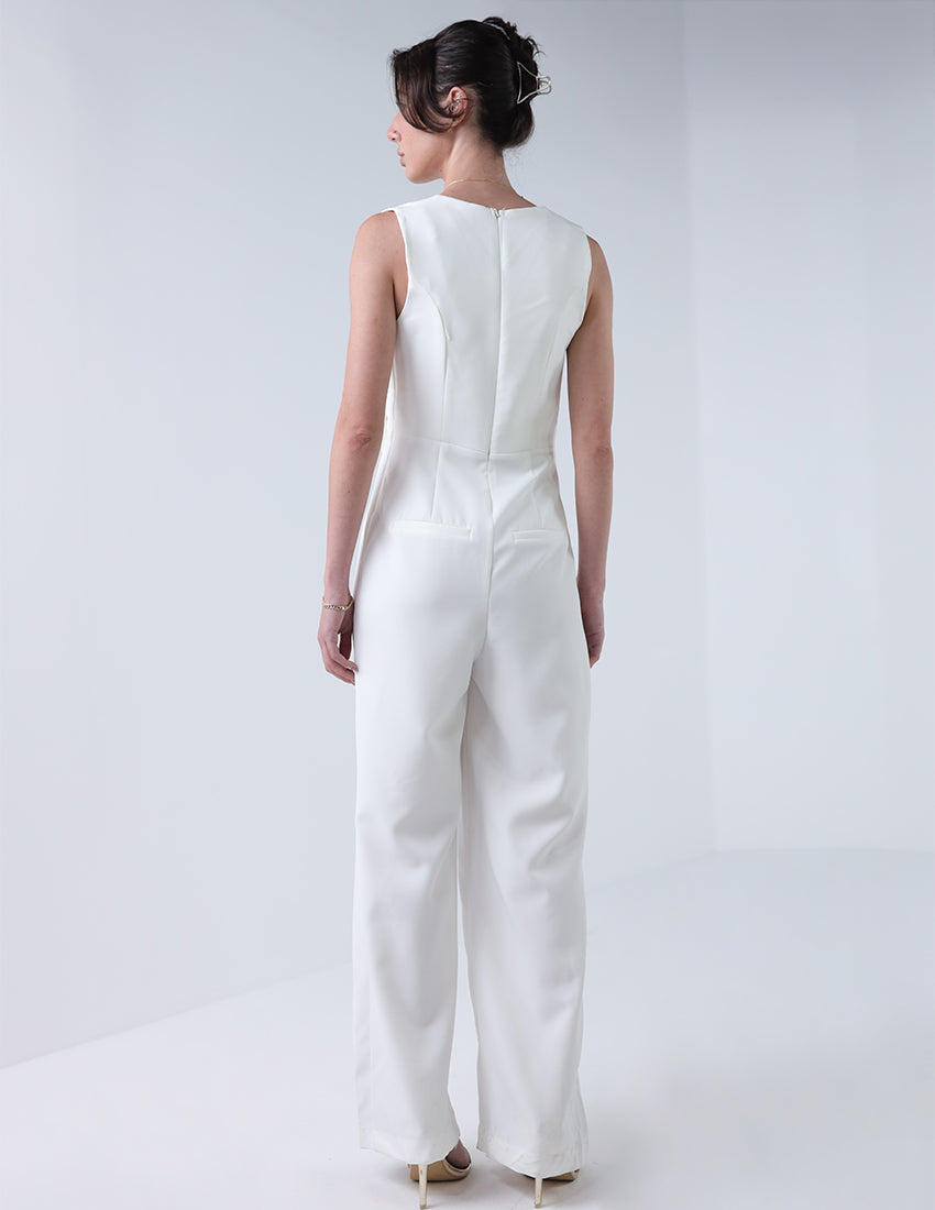 جمبسوت بدون أكمام بقصّة مستقيمة