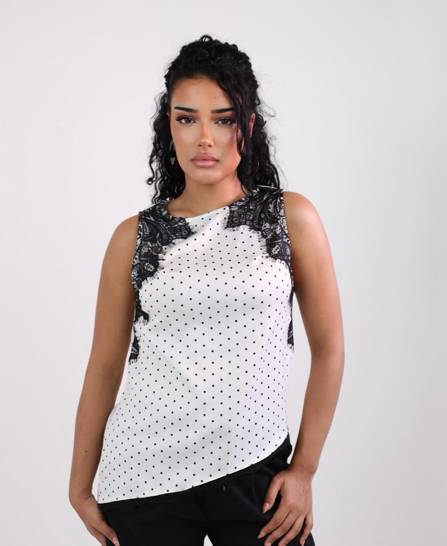 Top satin off white dotted with lace
