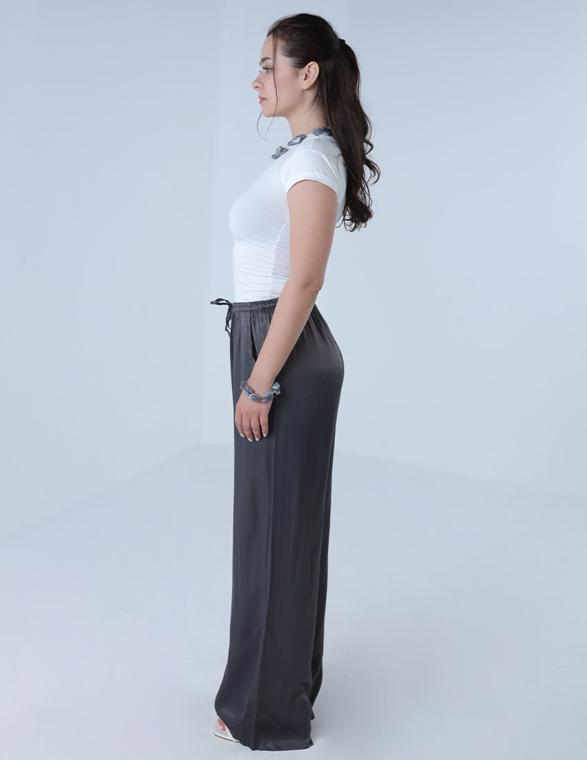 wide legged Pants