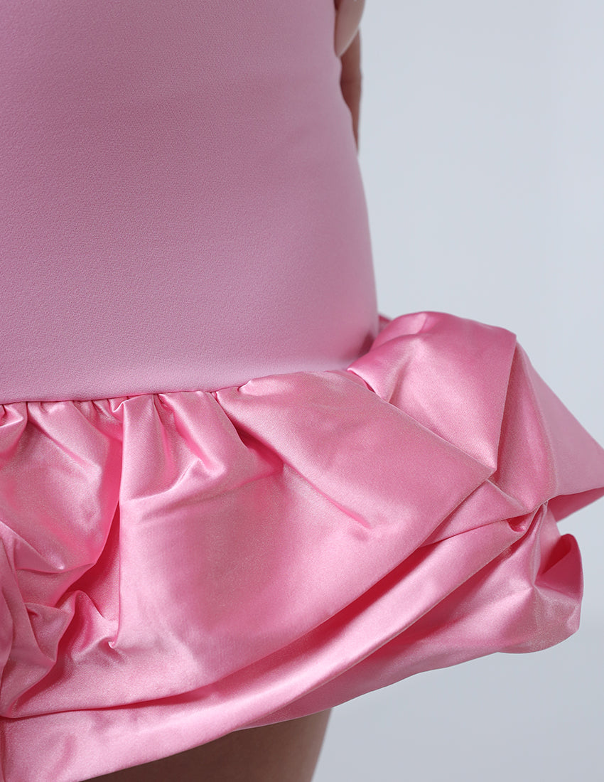 A fitted short dress