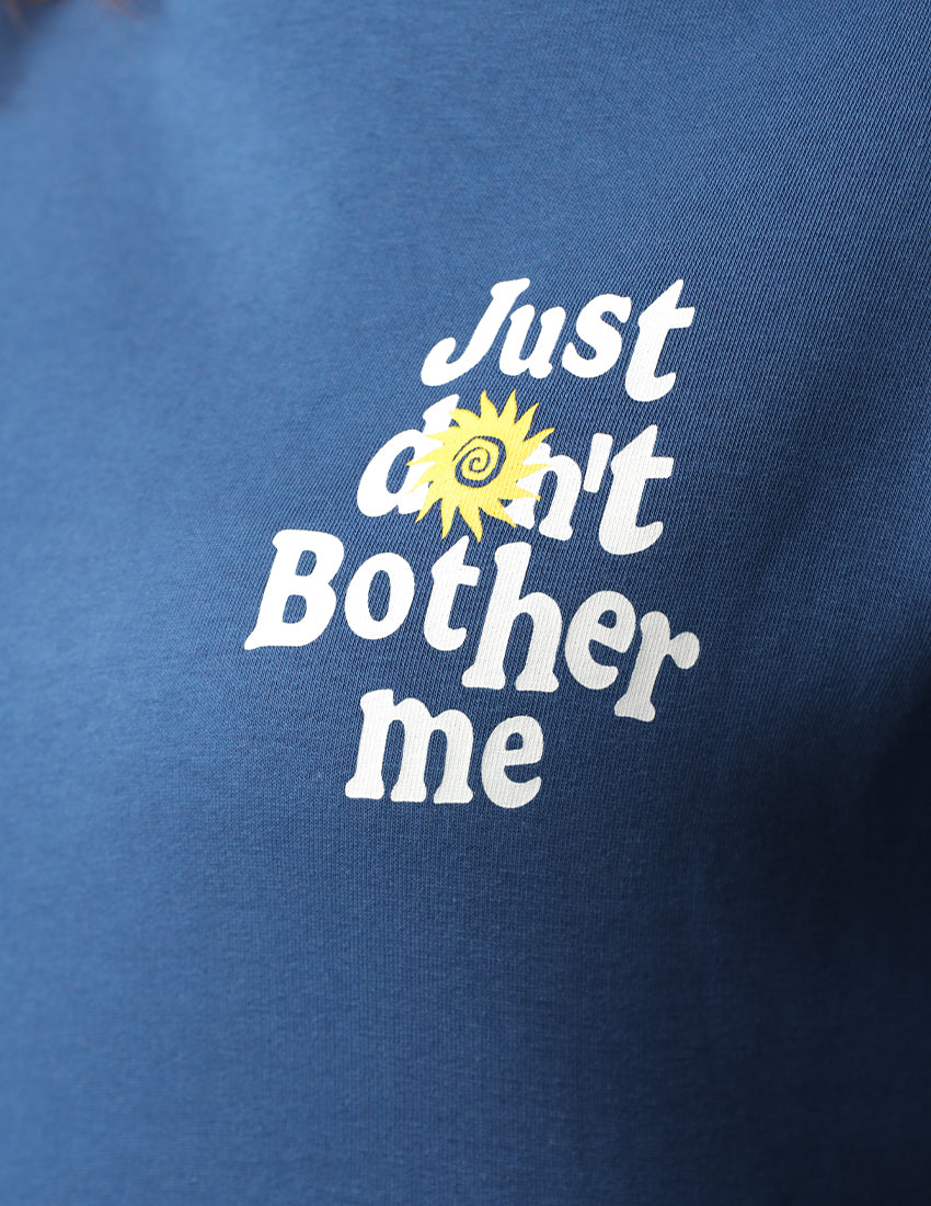 هودي مطبوع باللون الأزرق