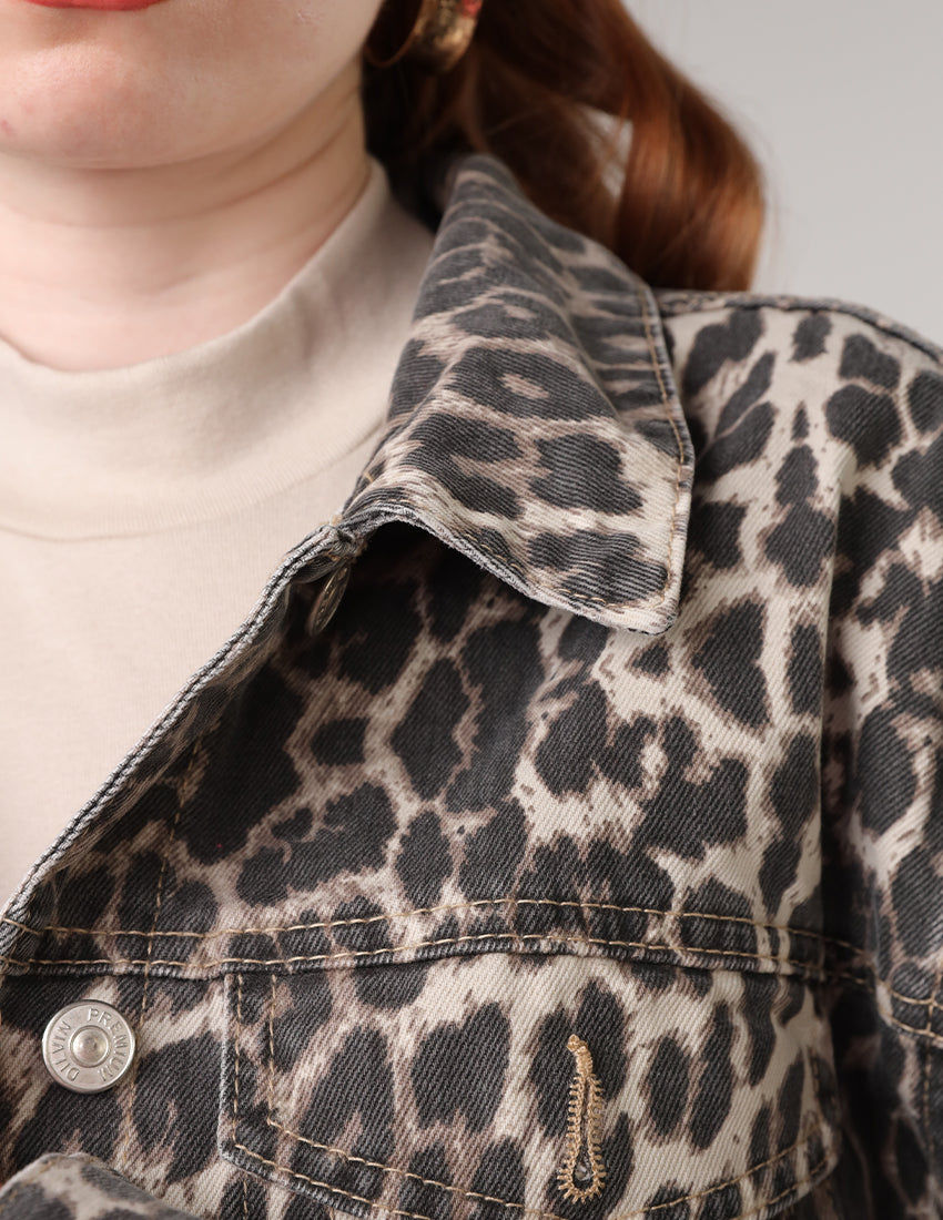 Cropped Denim Jacket with Leopard Print and Metal Buttons