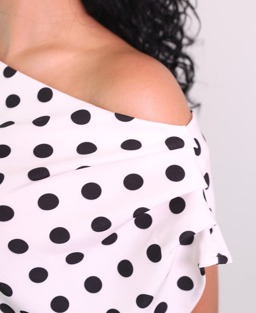 Polka dot blouse, sleeveless, wide neckline, off-white and black