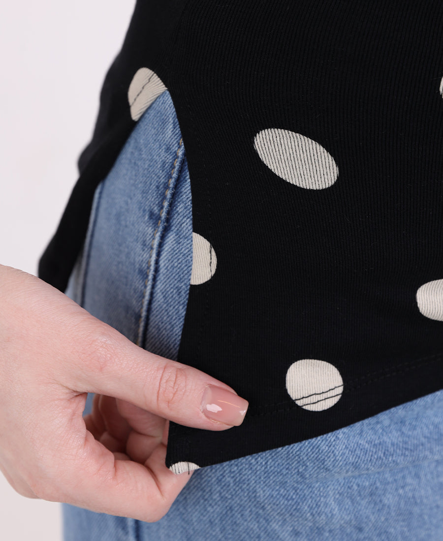 Black-beige polka dot short-sleeve top