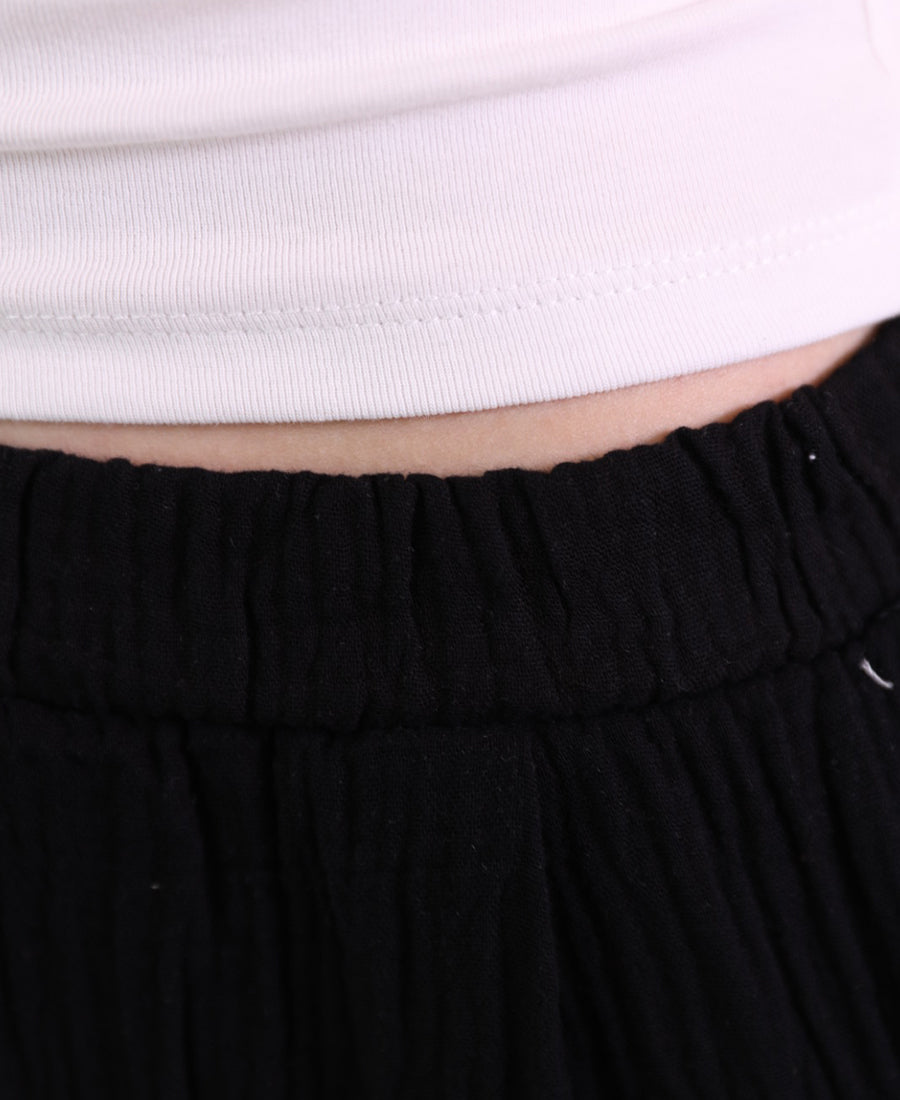 Black balloon trousers