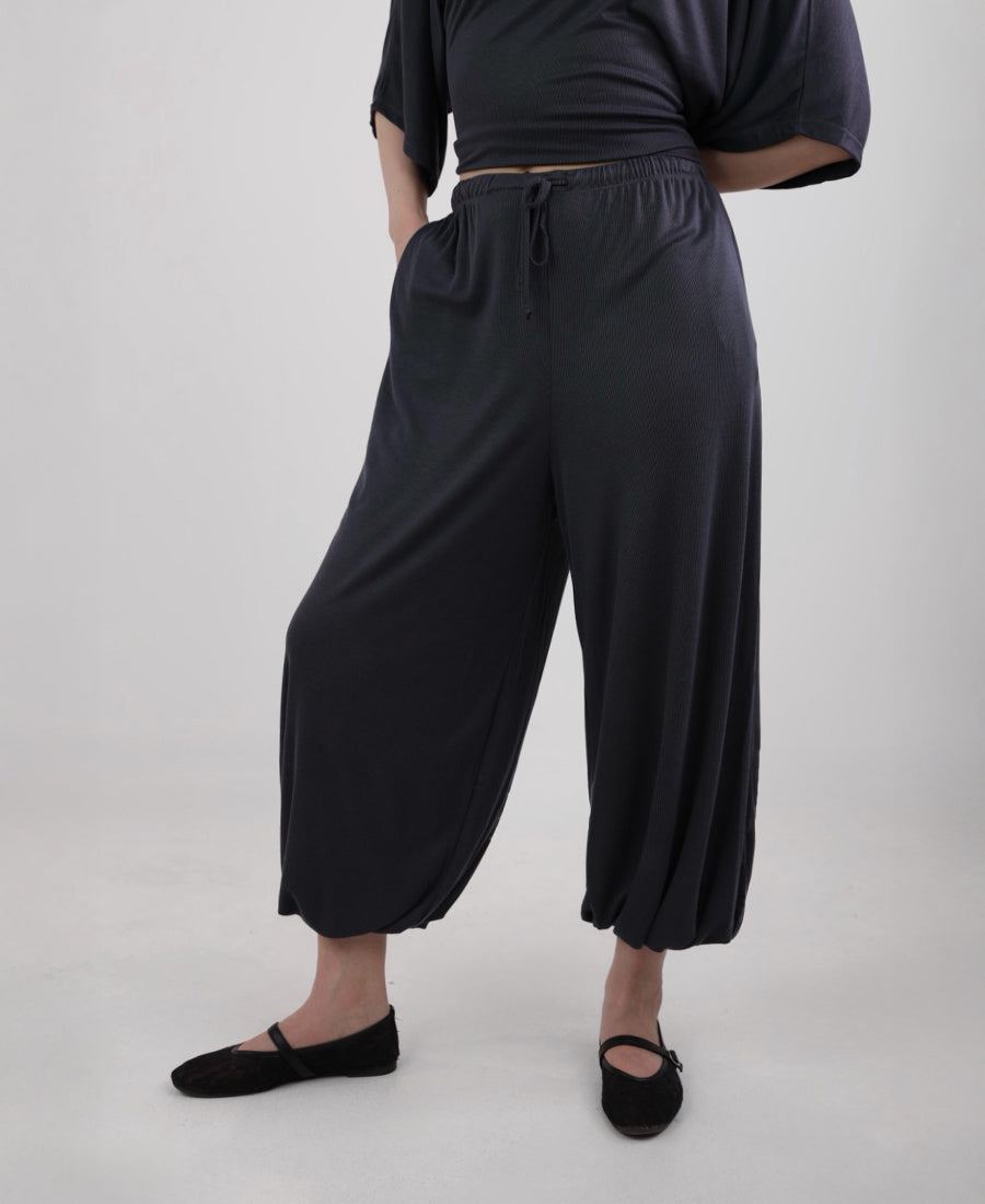 Sweatpants with elasticated waist