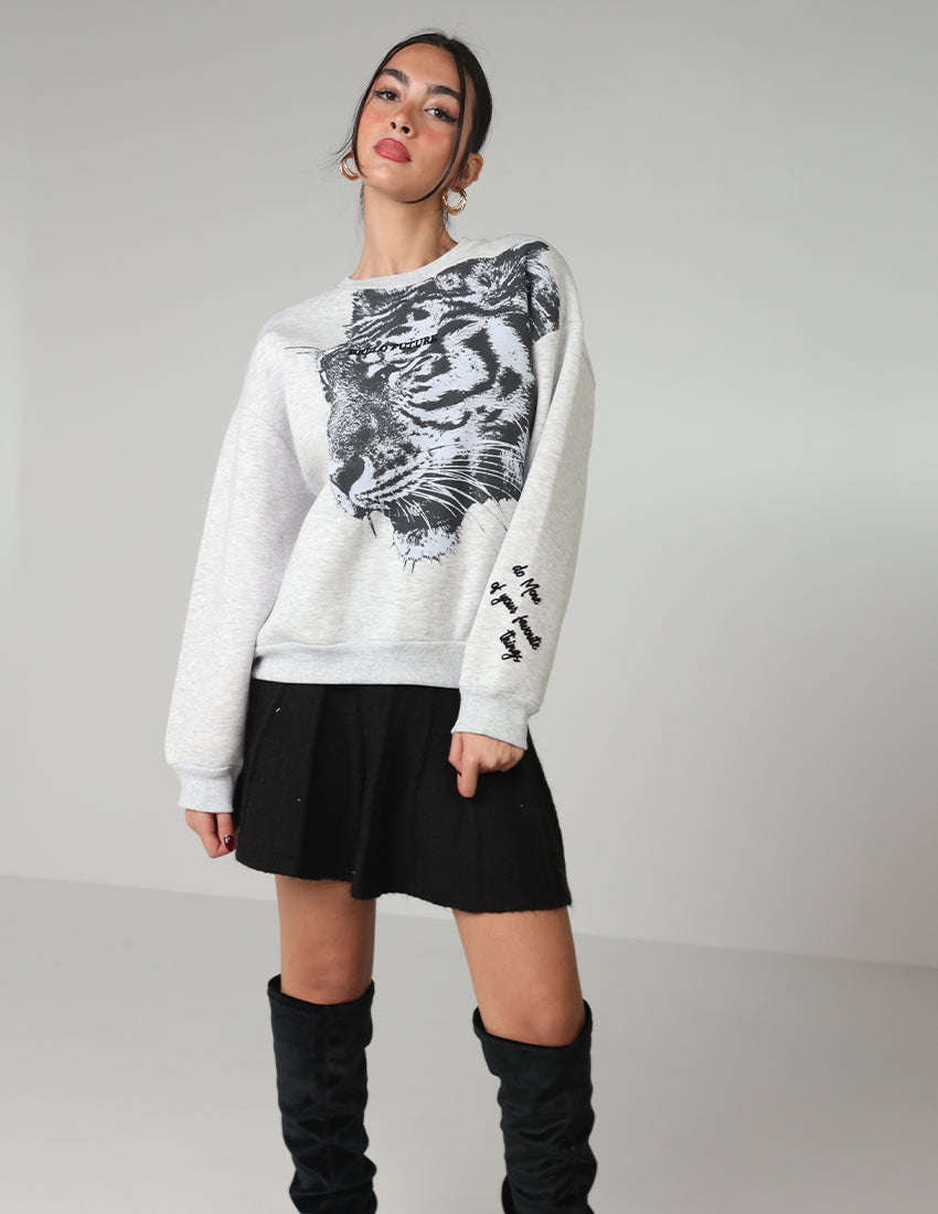 Sweatshirt with Tiger Graphic