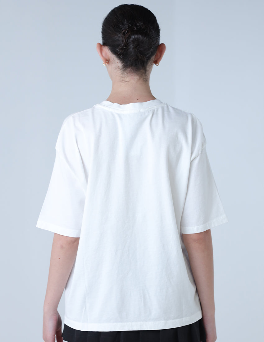 T-shirt with a bear print and words