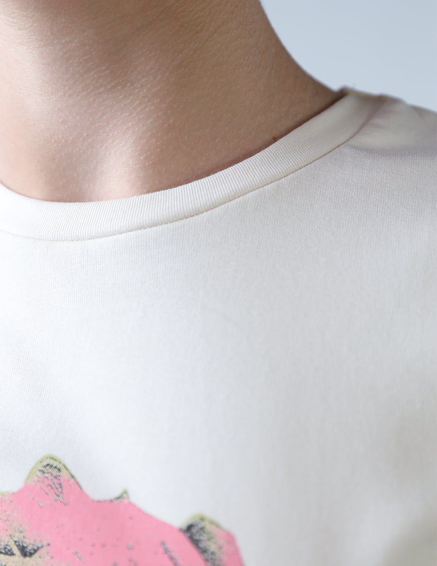 تي شيرت بطبعة وردة