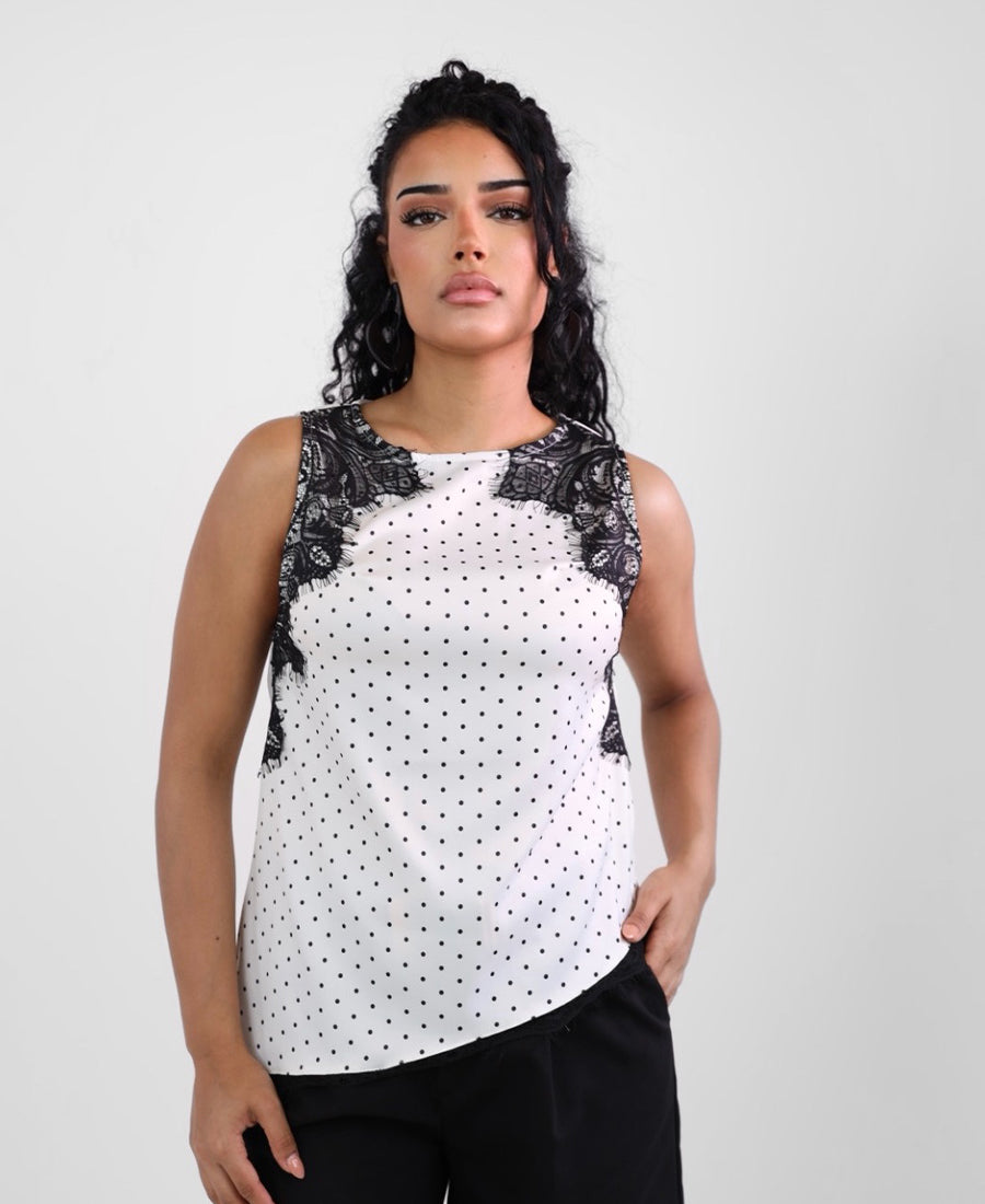 Top satin off white dotted with lace