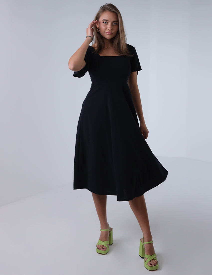 فستان ميدي معيب