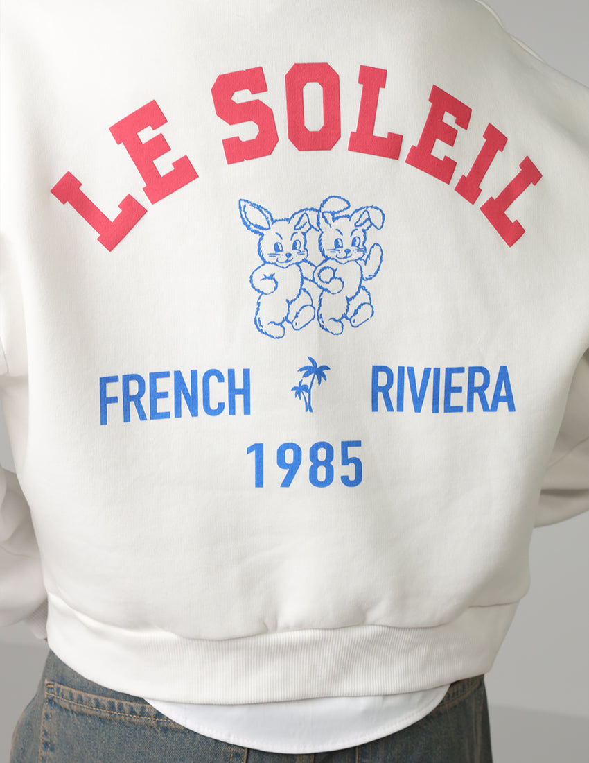 سترة بيضاء مطبوعة