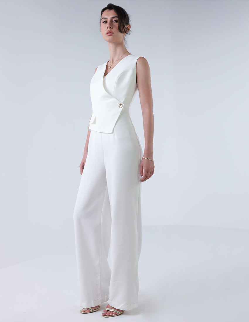 Sleeveless jumpsuit with a straight cut