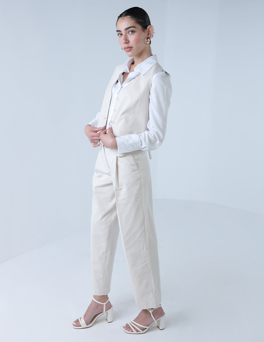 طقم من قطعتين: سترة وبنطال