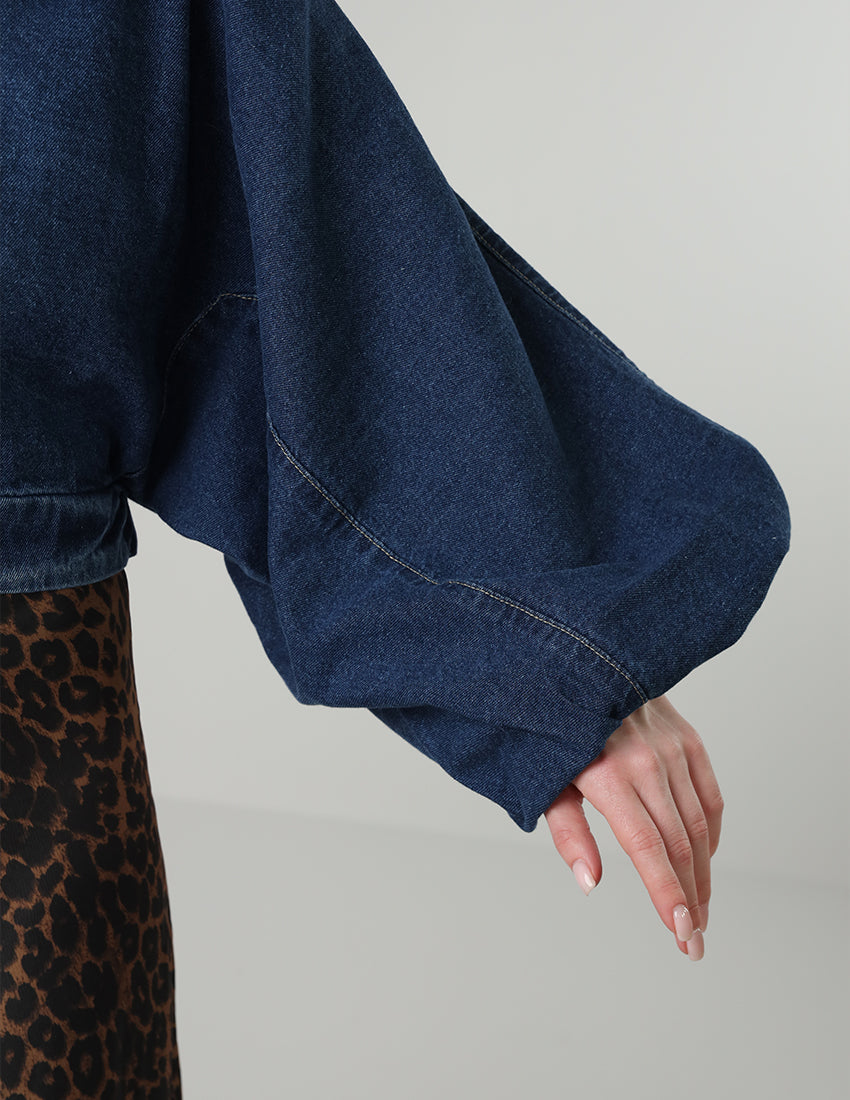 سترة جينز بأكمام منتفخة