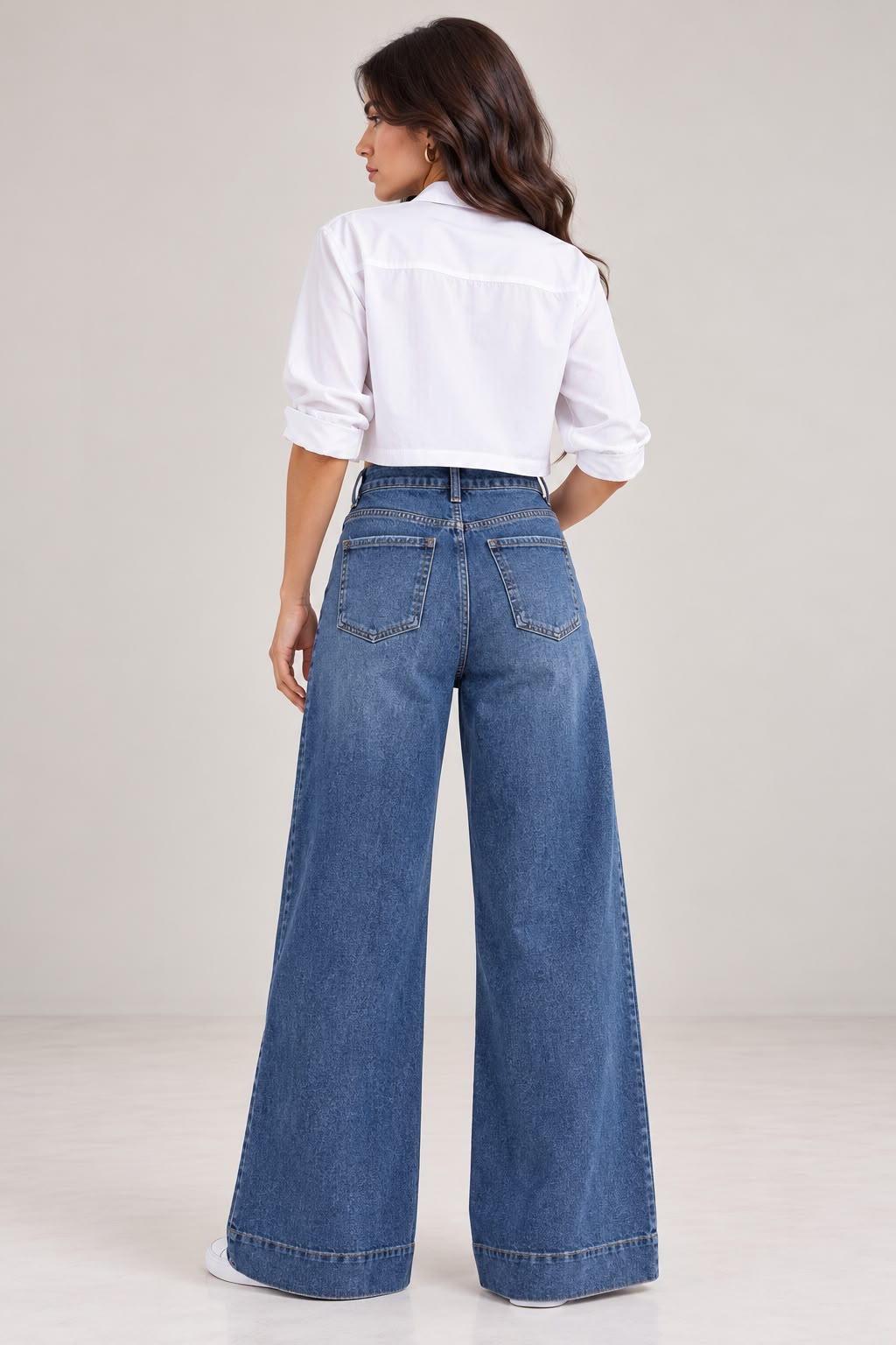 Wide-leg jeans with a center line
