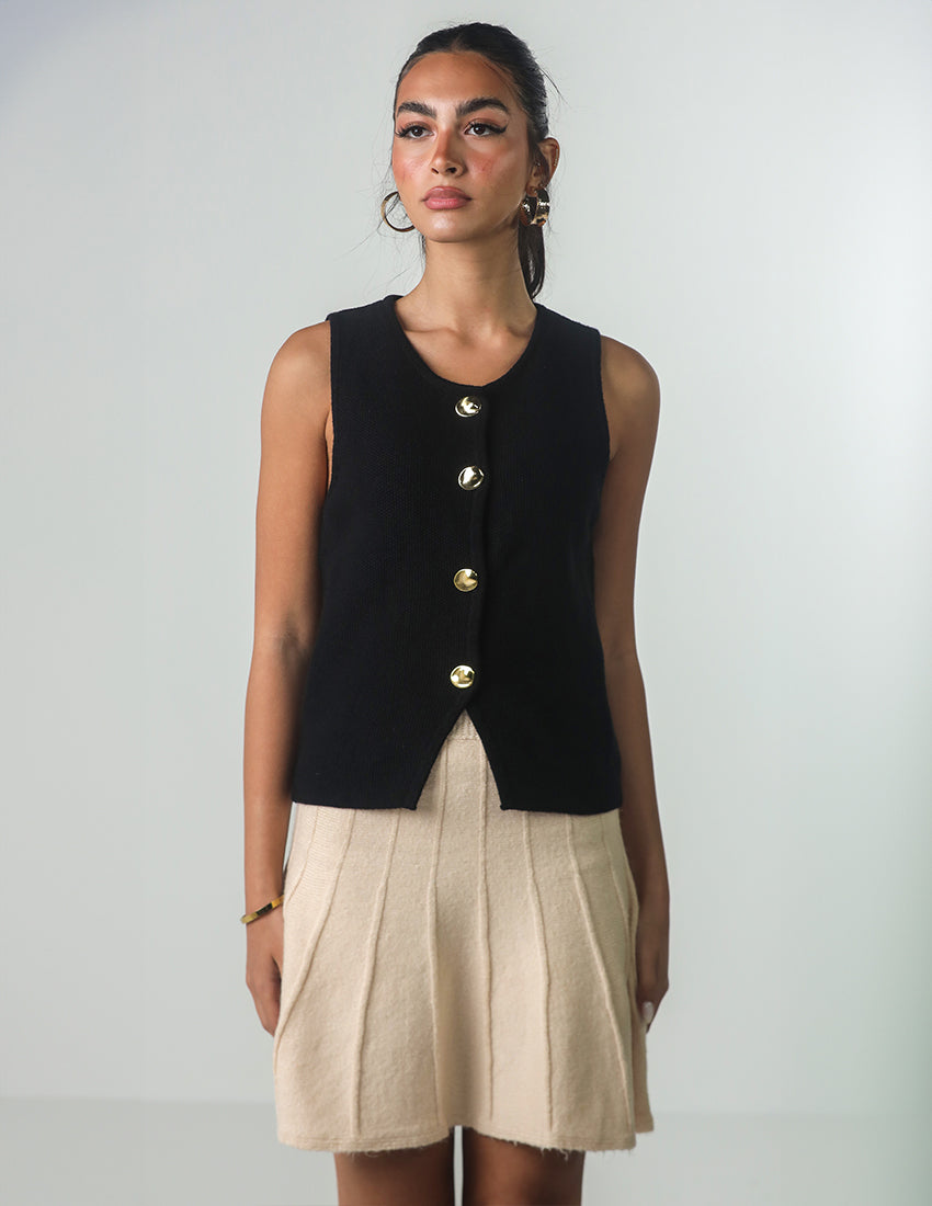 سترة تريكو بدون أكمام بأزرار ذهبية