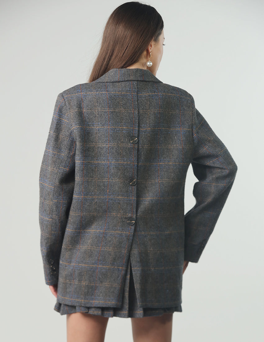 سترة منقوشة كبيرة الحجم