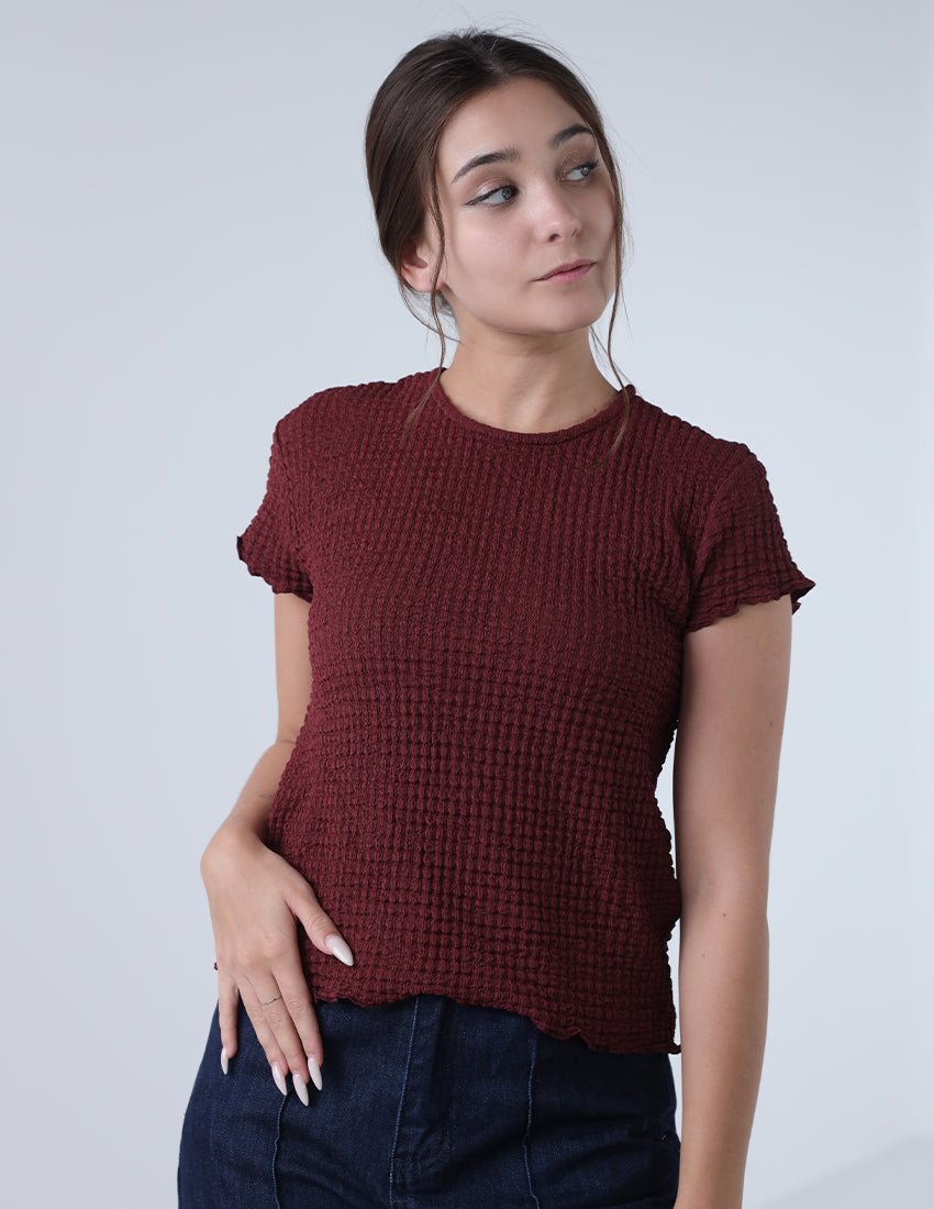 تي شيرت بنمط محبوك شبكي