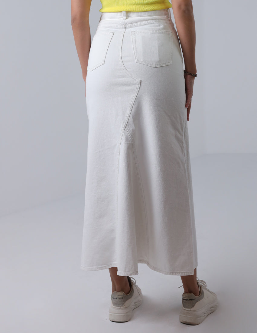 تنورة جينز طويلة