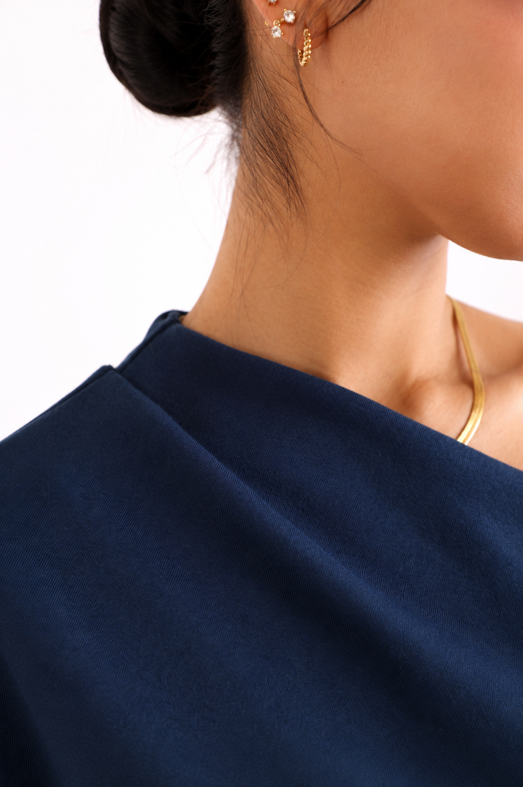 Wide neckline blouse with one shoulder