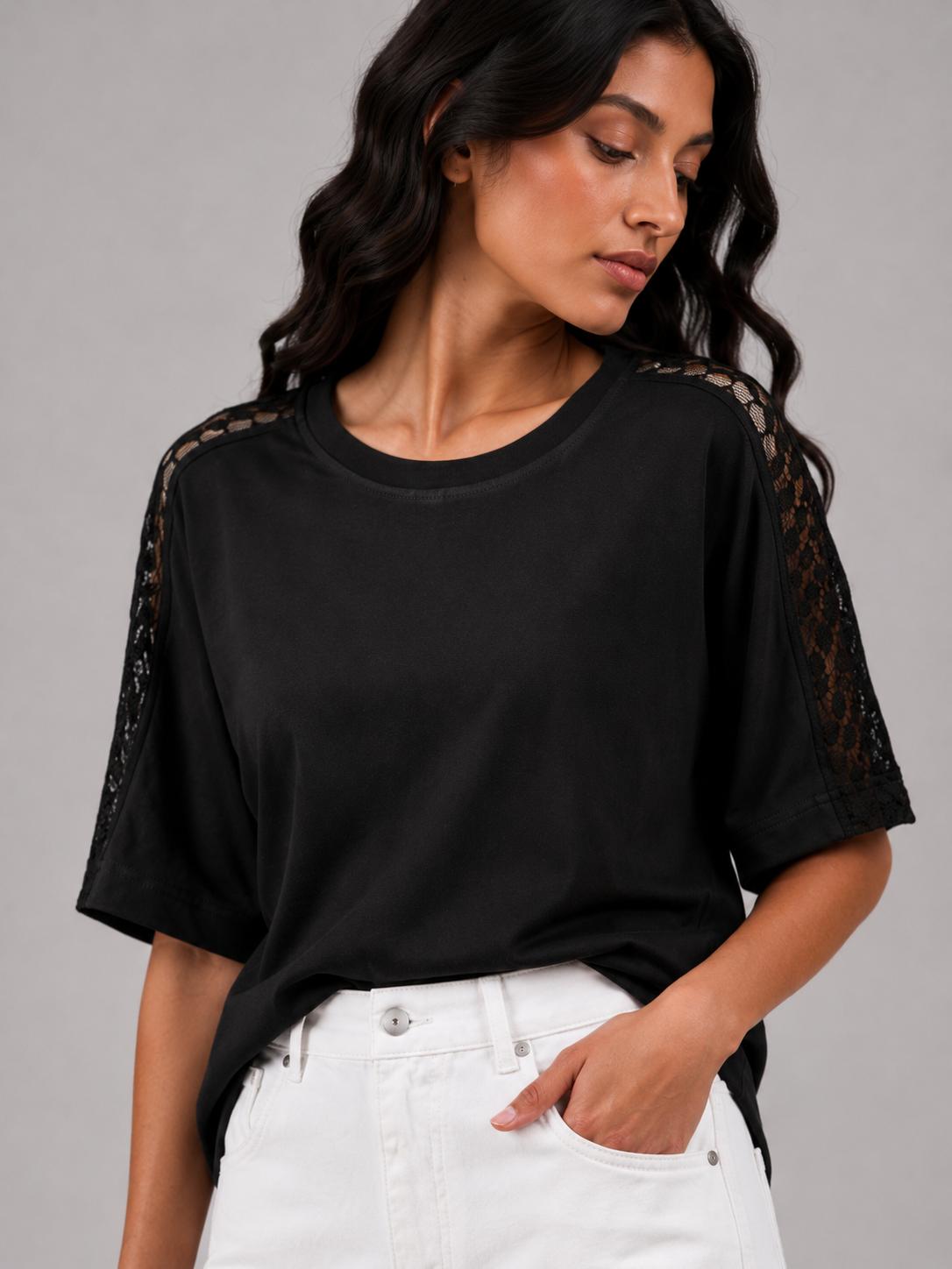 Lace off-the-shoulder T-shirt
