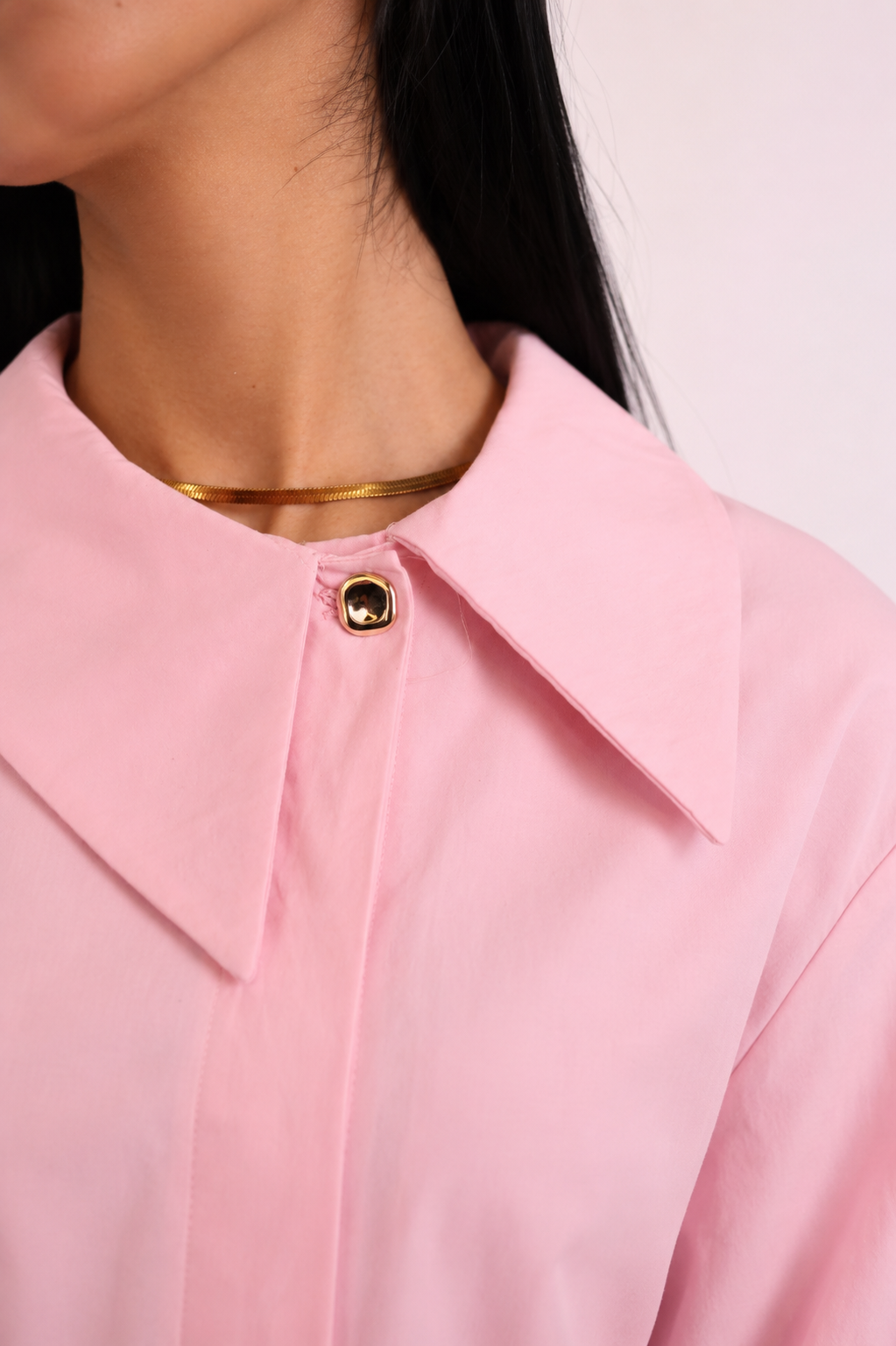 Long asimetrico collar dress with sleeves and a tie waist