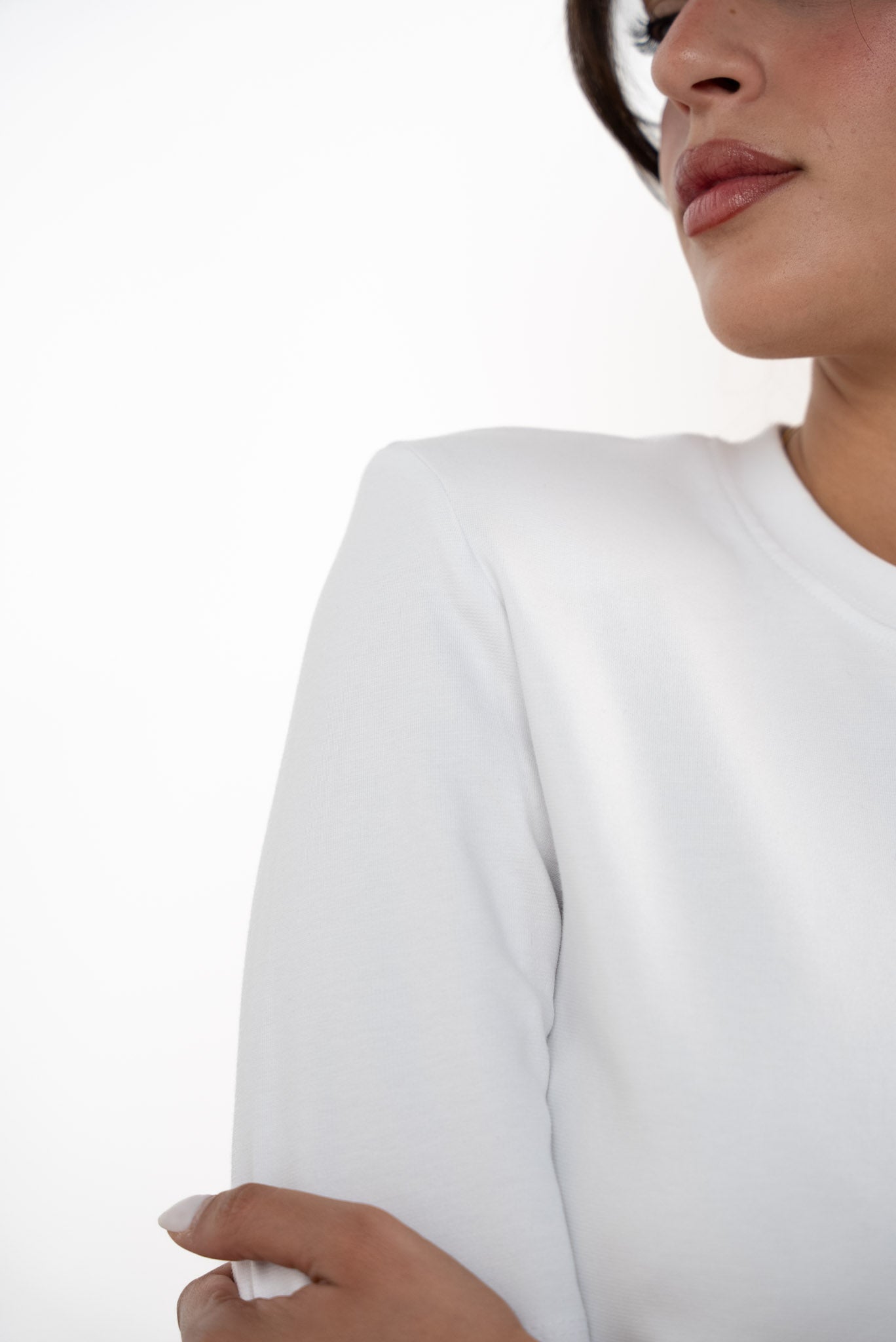 Padded shoulder mid sleeve T-shirt